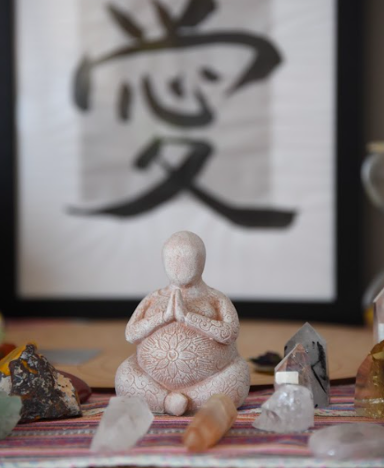 image of statue for contact page